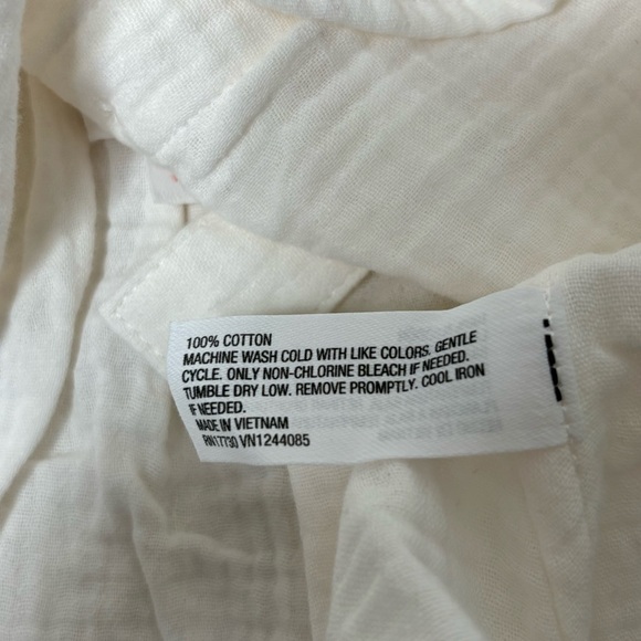 NWT Colsie white flowy tank top Medium - Picture 4 of 9